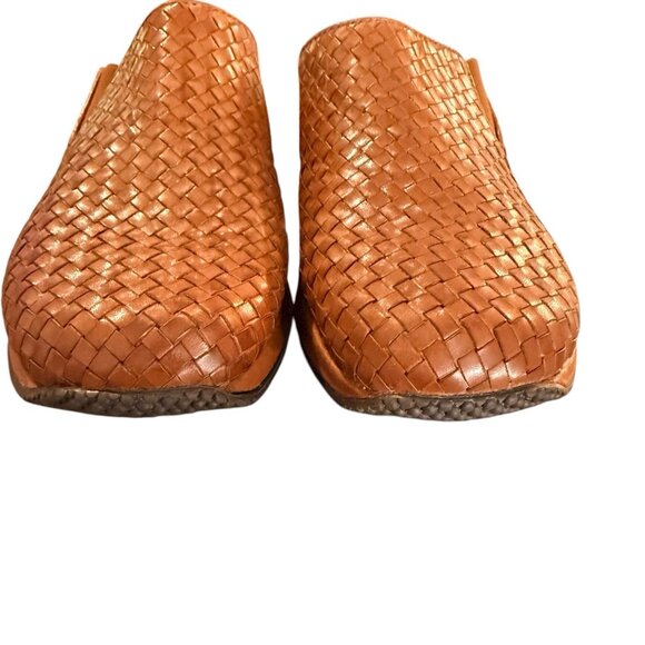 Clarks Leather Woven Clogs Brown Size 8M Leather Slip On Clog Mule Basketweave - Picture 3 of 7